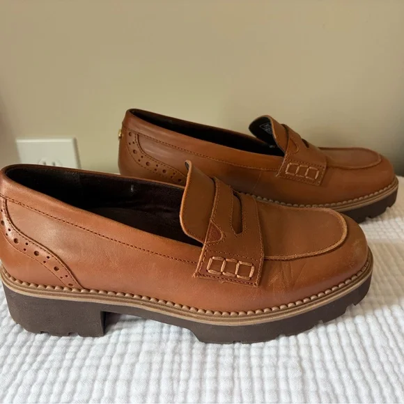 Vionic Size 7.5 Fillmore Loafers - Picture 12 of 12